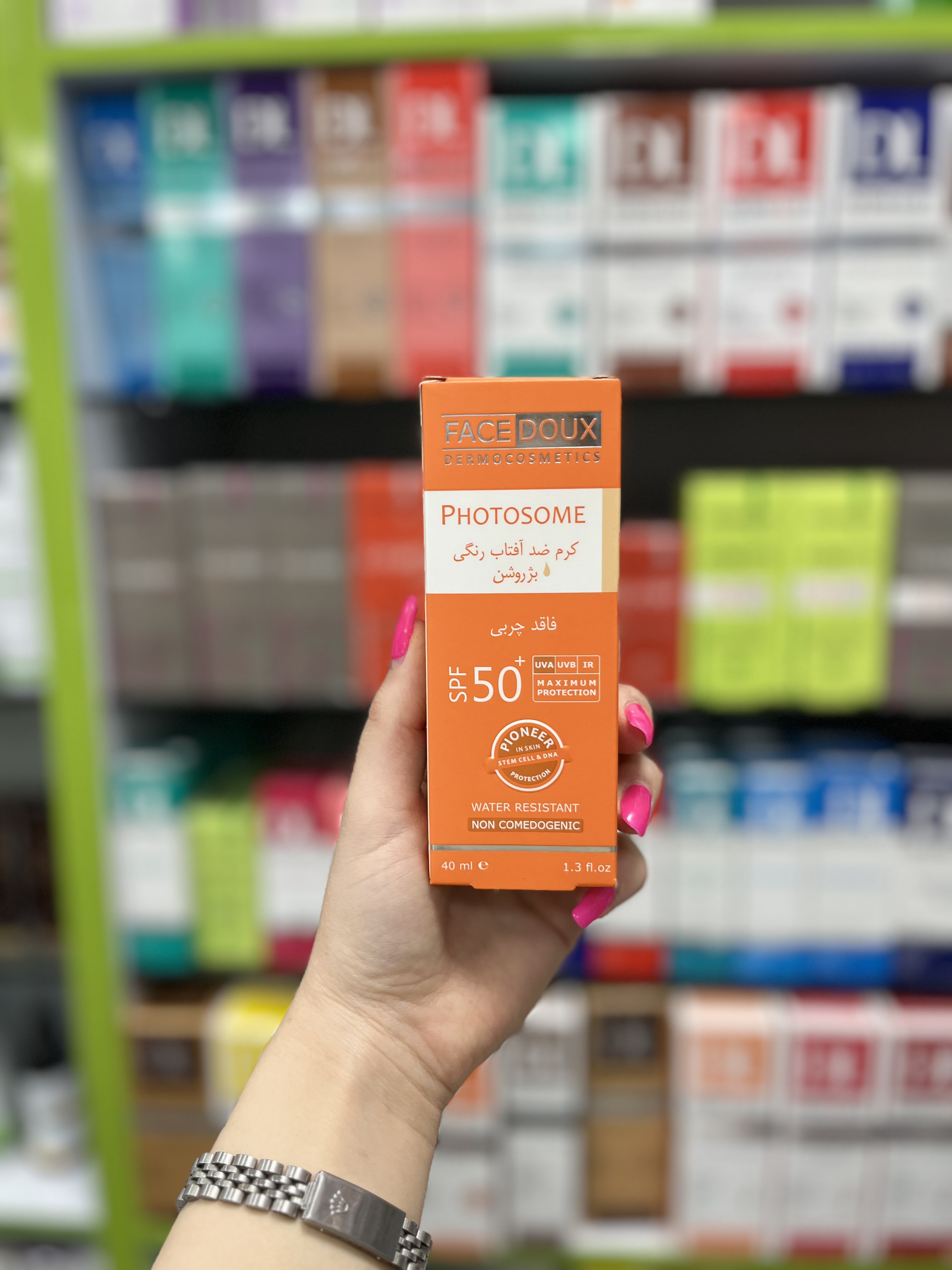 کرم ضد آفتاب رنگی فوتوزوم SPF50 (بژ روشن 02) فیس دوکس