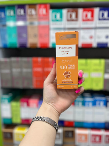 کرم ضد آفتاب رنگی فوتوزوم SPF 30 (بژ روشن 02) فیس دوکس
