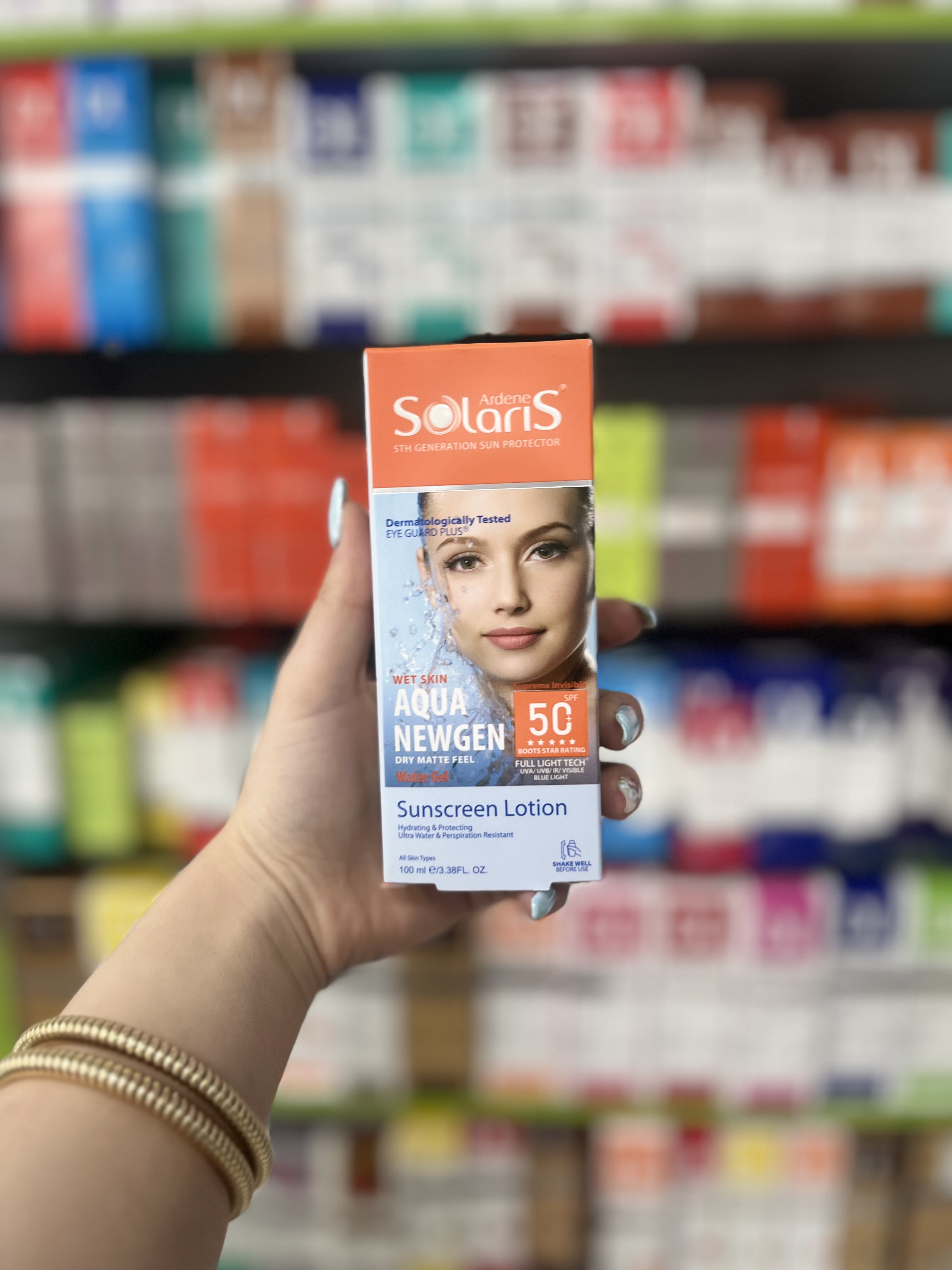 لوسیون آبی ضد آفتاب آکوا نیوژن SPF50 آردن سولاریس